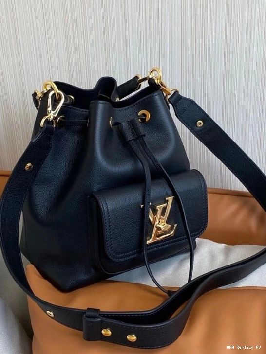 Aaa replica bags BUCKET LOCKME LOUIS VUITTON 0712